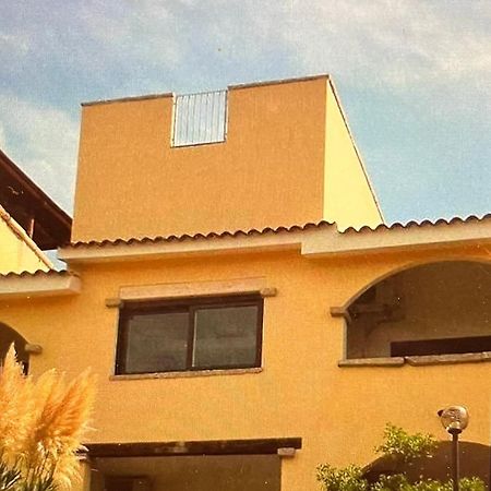 Giglio Apartment Vista Mare E Parcheggio Privato Porto Rotondo Bagian luar foto