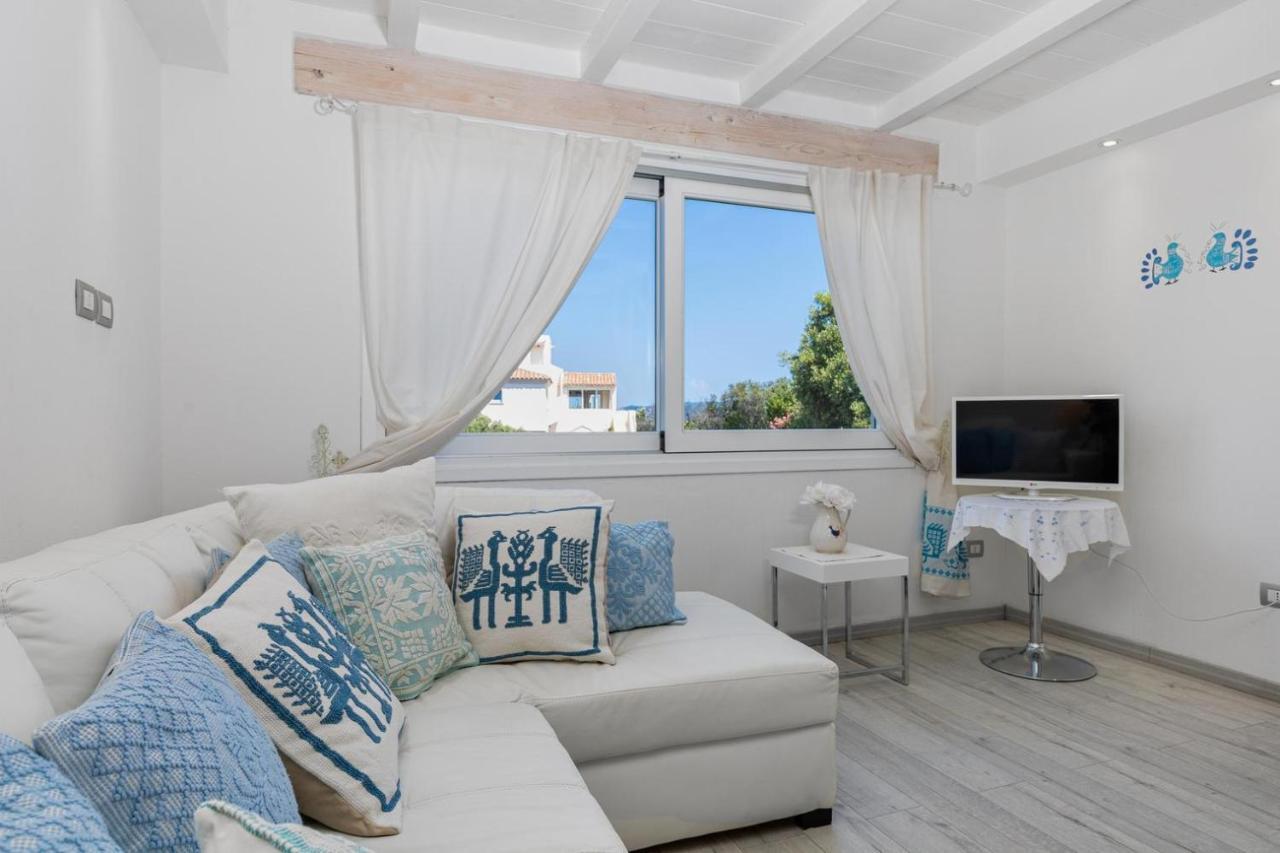 Giglio Apartment Vista Mare E Parcheggio Privato Porto Rotondo Bagian luar foto