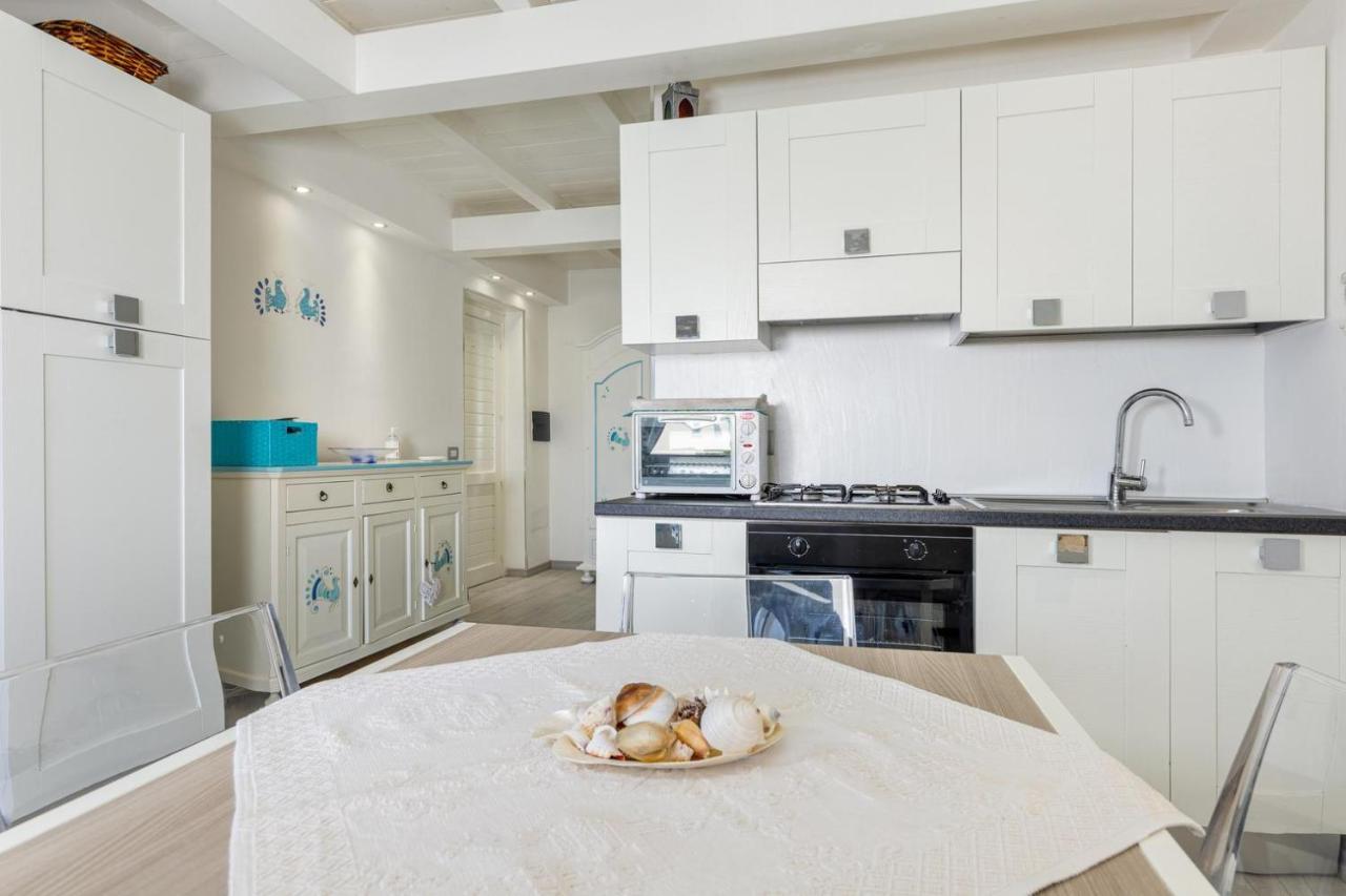 Giglio Apartment Vista Mare E Parcheggio Privato Porto Rotondo Bagian luar foto