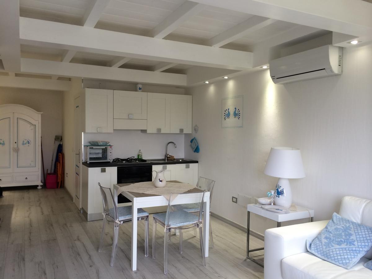 Giglio Apartment Vista Mare E Parcheggio Privato Porto Rotondo Bagian luar foto