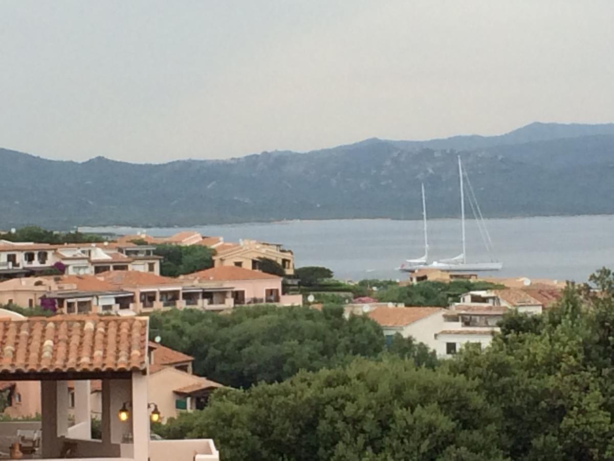 Giglio Apartment Vista Mare E Parcheggio Privato Porto Rotondo Bagian luar foto